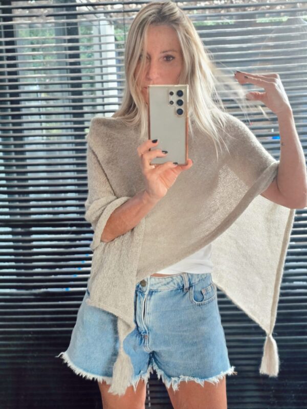 Poncho matilde mohair arena - Imagen 3