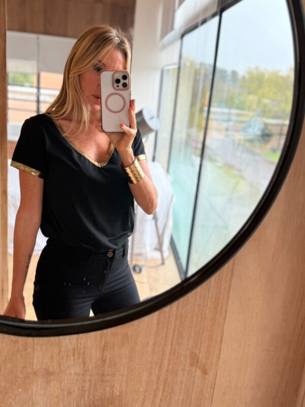 Remera golden black - Imagen 5