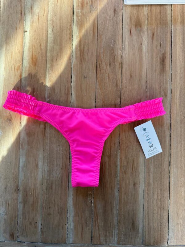 Less frunce pink fluo