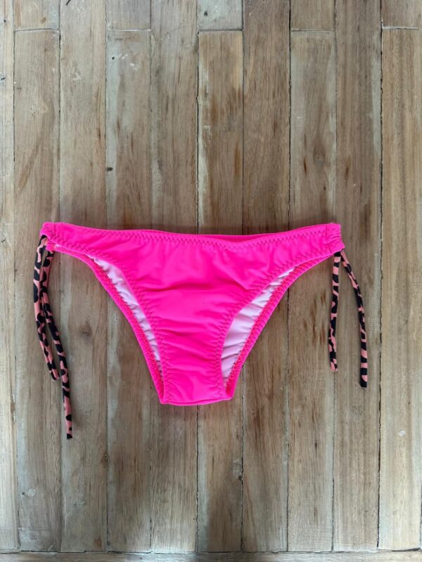 Vedetina arte fucsia