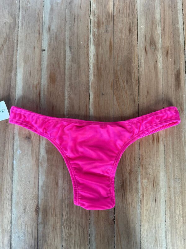 Less Ipanema pink fluo