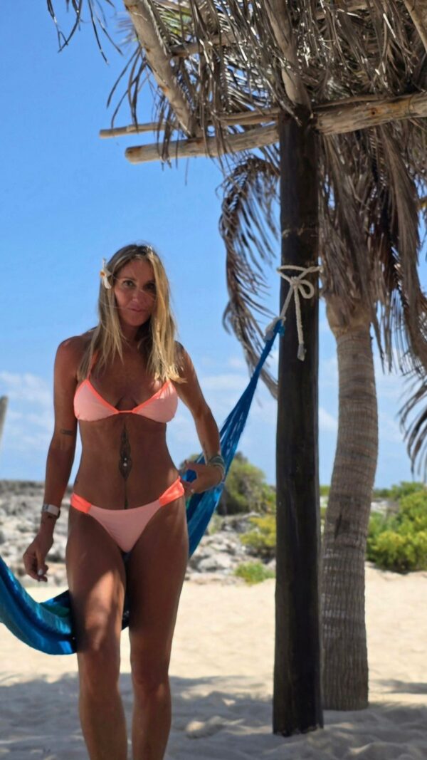 Bikini sincin peach