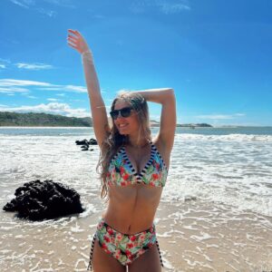 Bikini Mallorca parrot high